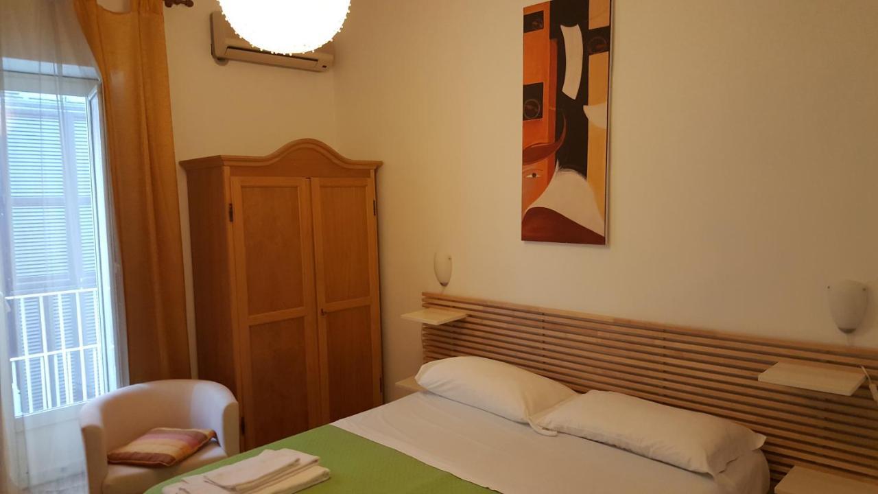 I Vicoletti Di Nápoles